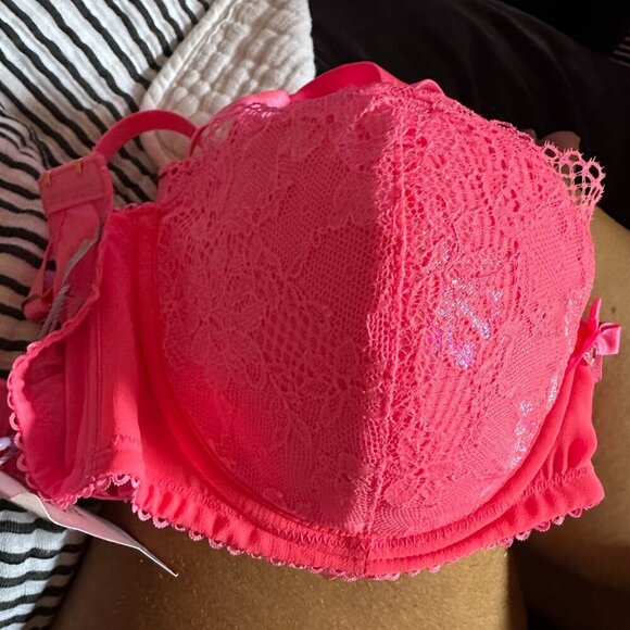 NWT Savage x Fenty Living in the Clouds Iridescent Lace Caged Demi Bra Pink 34DD - Picture 7 of 11